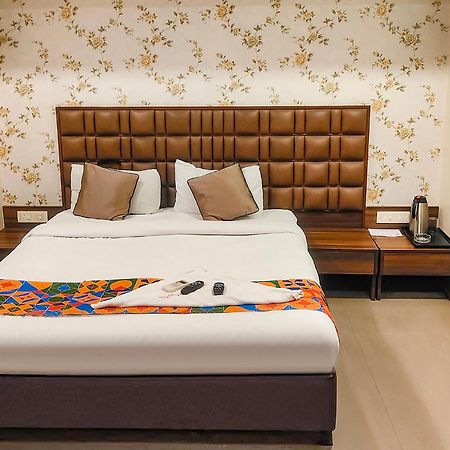 FabHotel Landmark Guestline Vashi Turambhe Exterior foto