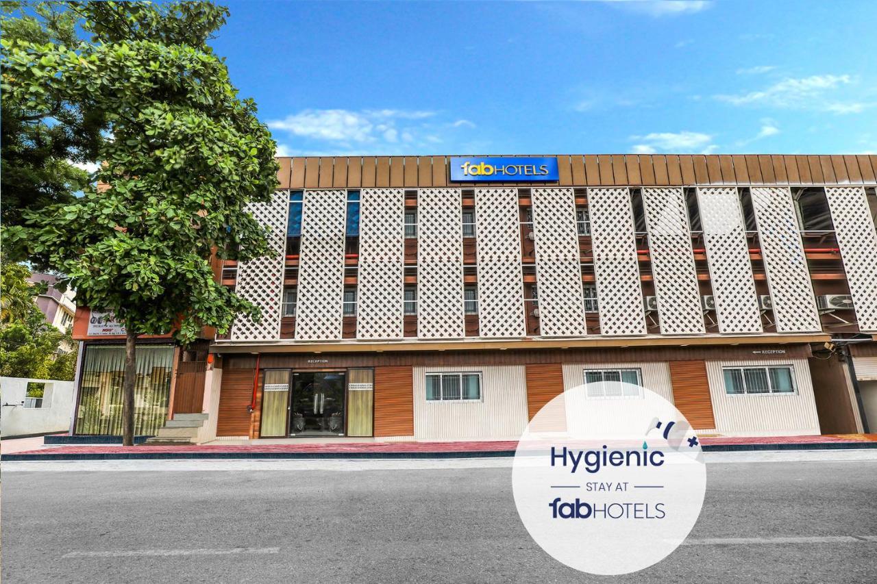 FabHotel Landmark Guestline Vashi Turambhe Exterior foto