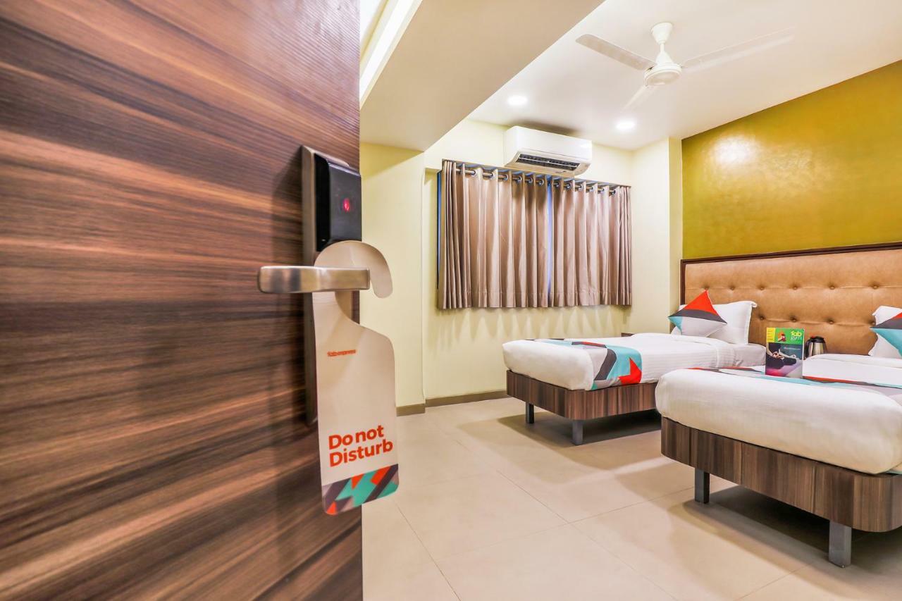 FabHotel Landmark Guestline Vashi Turambhe Exterior foto
