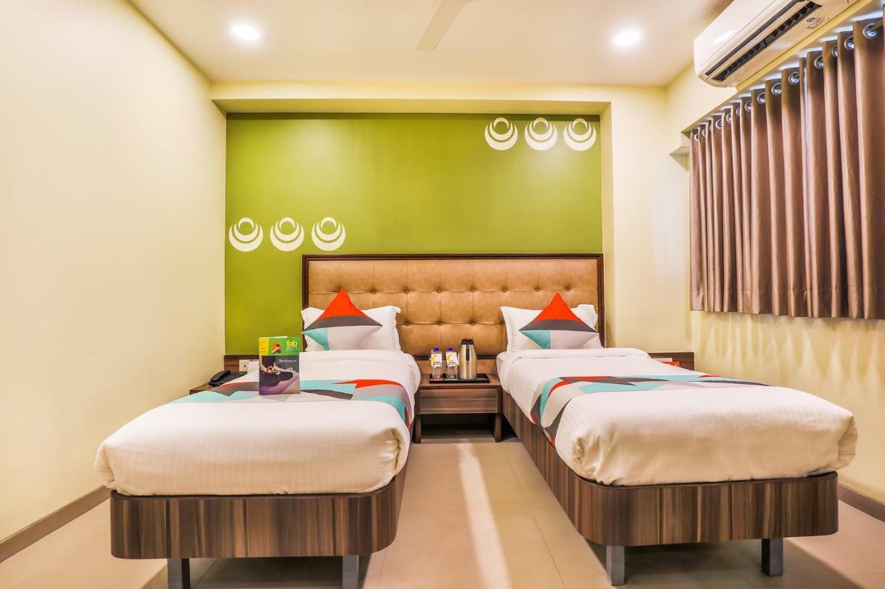FabHotel Landmark Guestline Vashi Turambhe Exterior foto